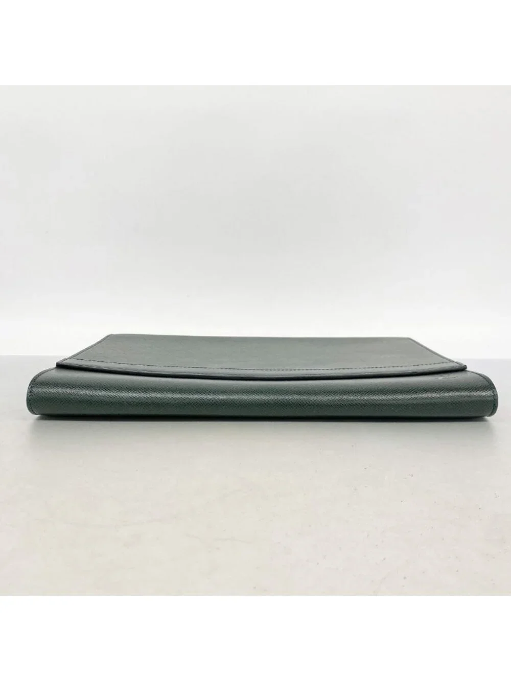 Louis Vuitton Clutch Taiga Volga Epi Sear